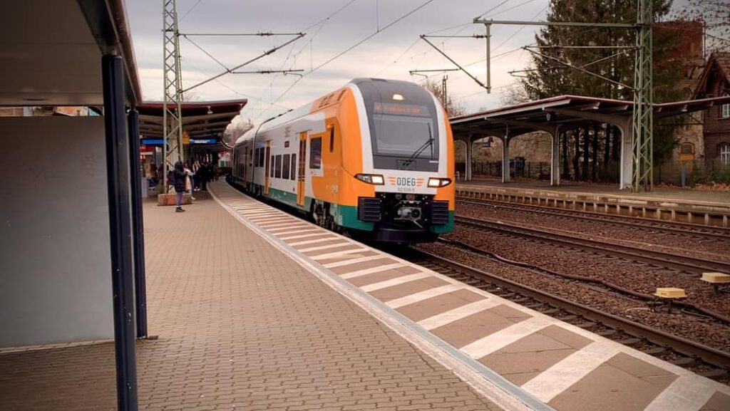 odeg-re1-bahnhof-werder-foto-berndreiher