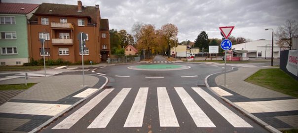 werder havel kreisel kesselgrund phöbener straße foto bernd reiher werderanderhavel.de