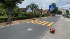 werder havel kemnitzer strasse zebrastreifen neu foto bernd reiher werderanderhavel.de
